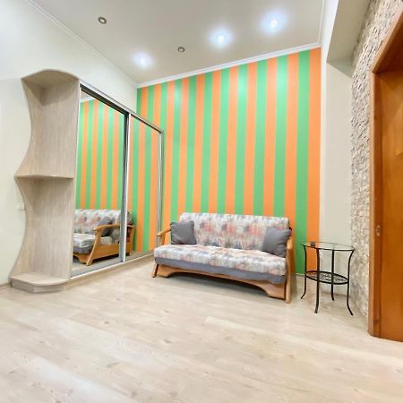 Old Town Apartments Lanzheron Beach Odessa Esterno foto