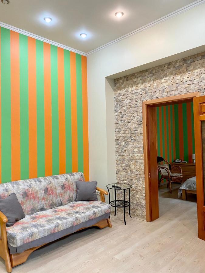 Old Town Apartments Lanzheron Beach Odessa Esterno foto