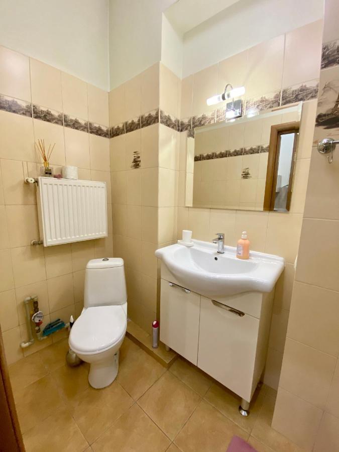 Old Town Apartments Lanzheron Beach Odessa Esterno foto